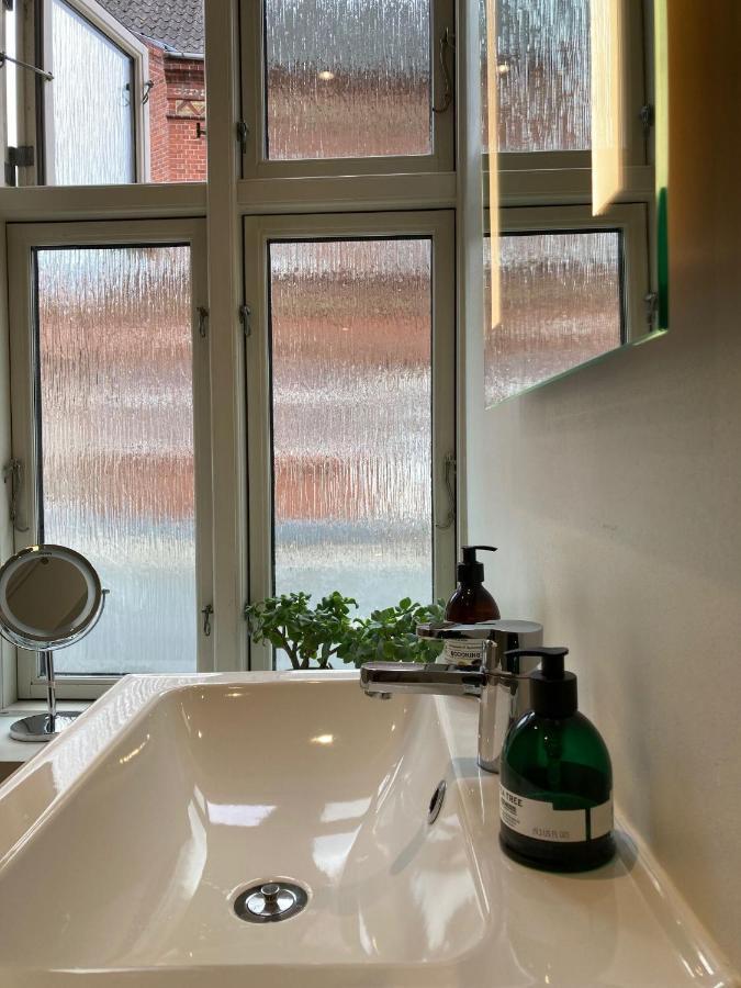 Central Beliggenhed Lys Og Hyggelig Kolding Buitenkant foto